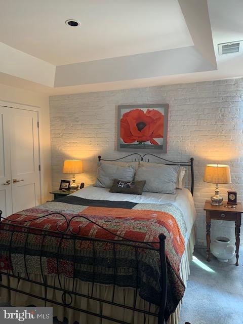 GREENS STEAM - Residential Lease