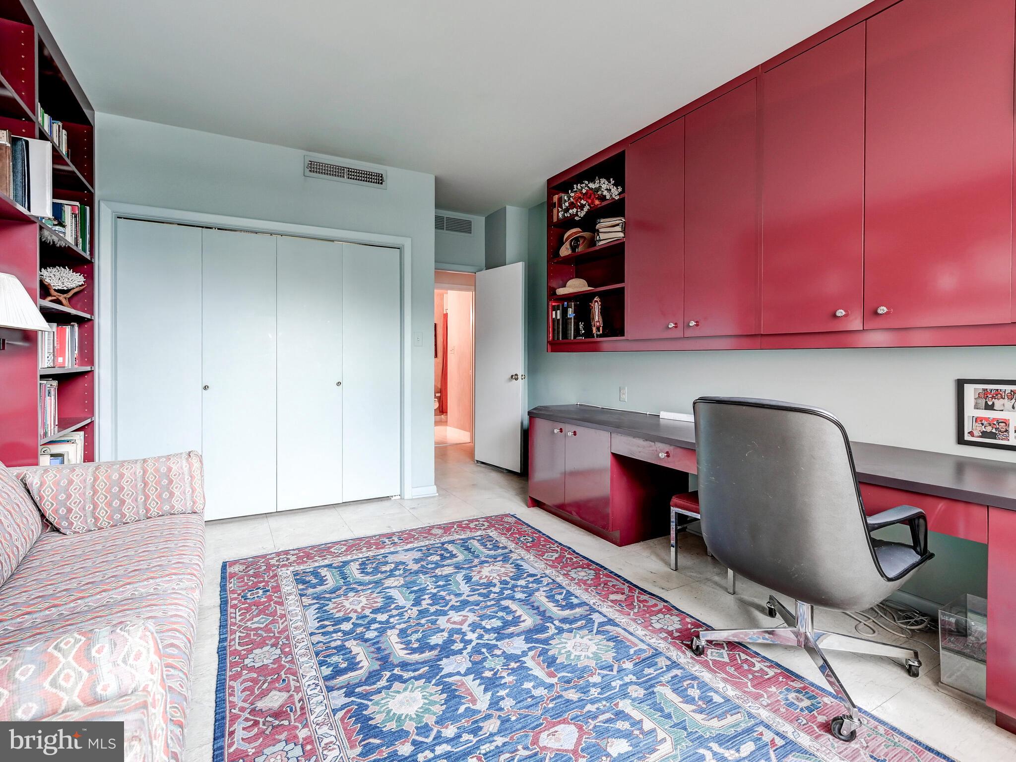 PIKESVILLE - Residential