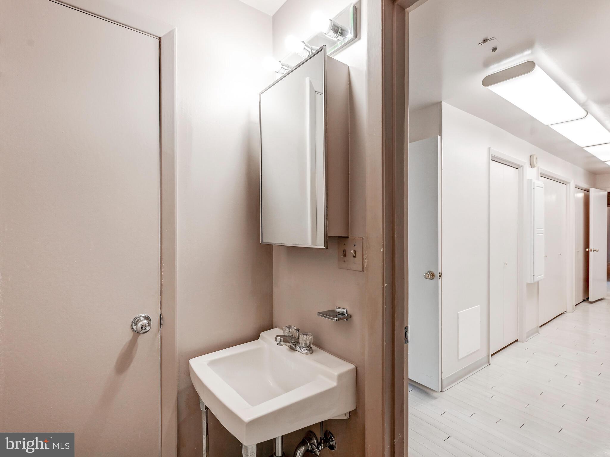 PIKESVILLE - Residential