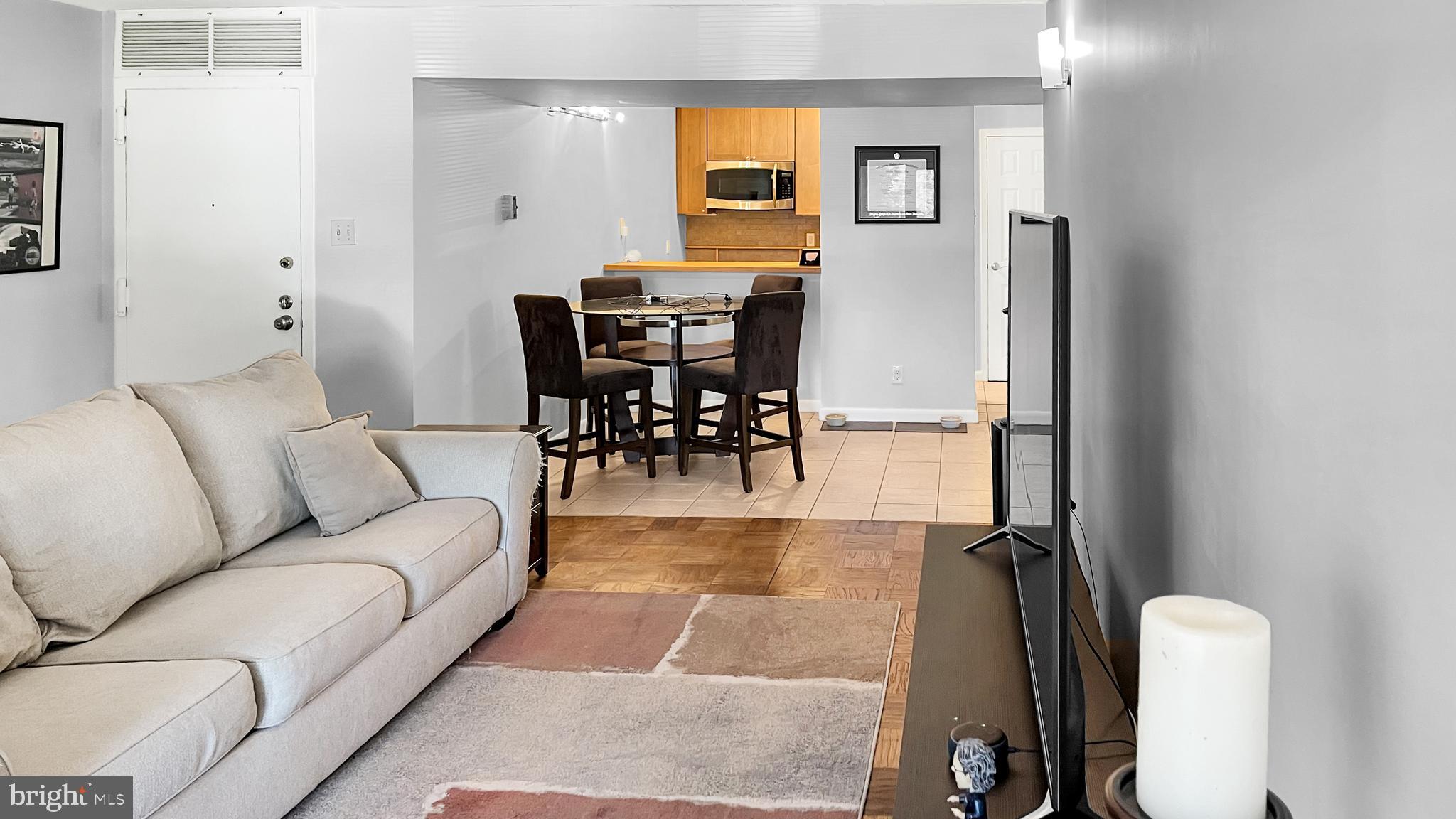 HUNTINGTON CLUB - Residential Lease