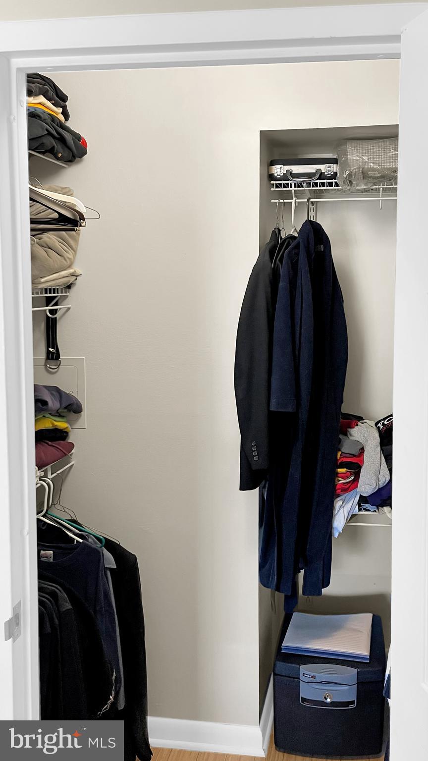 HUNTINGTON CLUB - Residential Lease