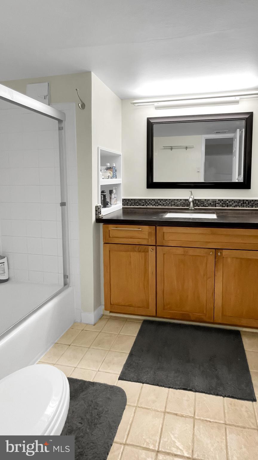 HUNTINGTON CLUB - Residential Lease