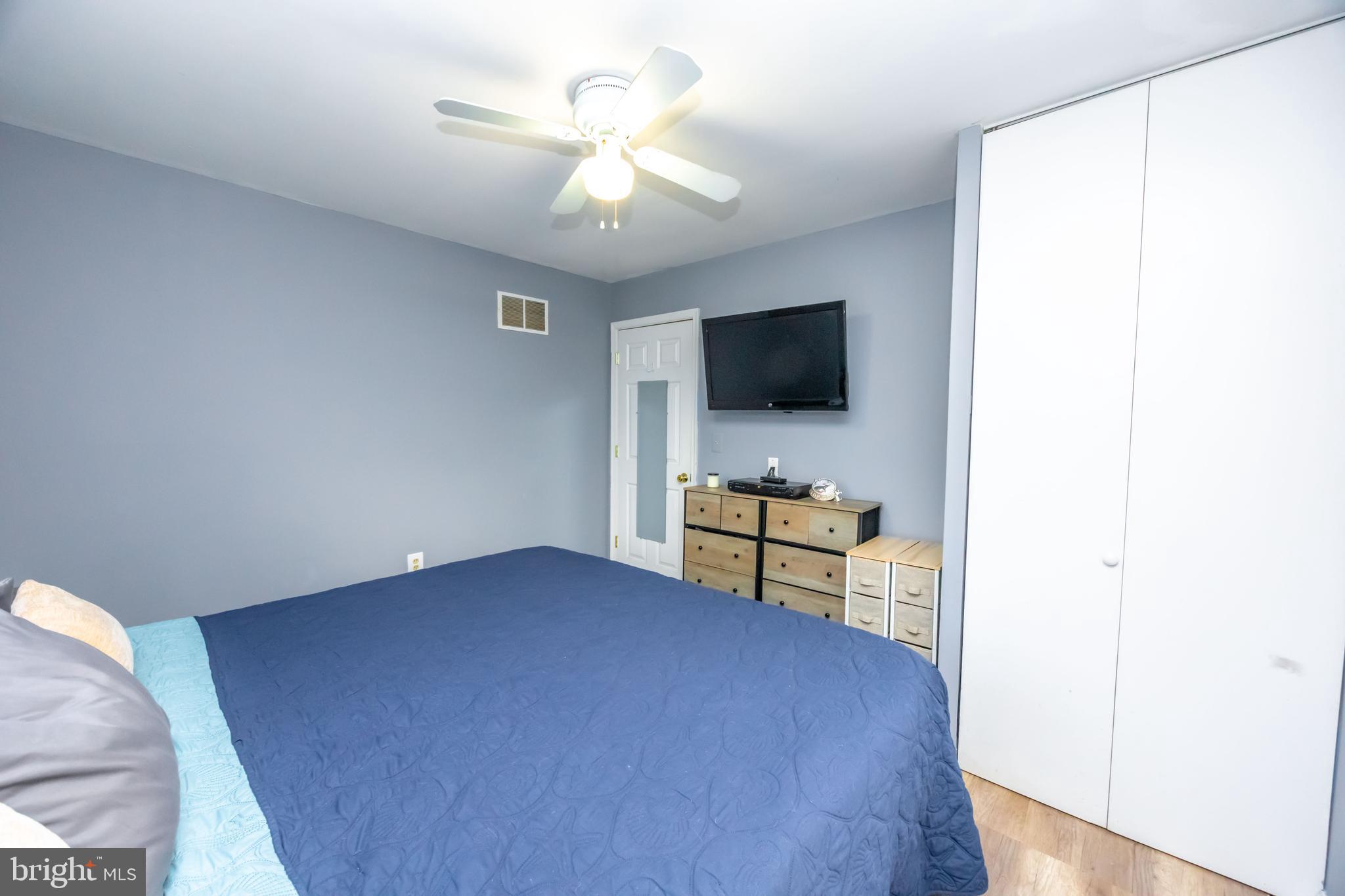 TOLLGATE - Residential