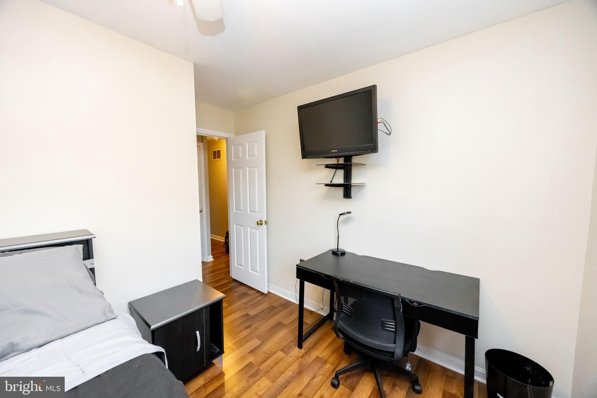 TOLLGATE - Residential