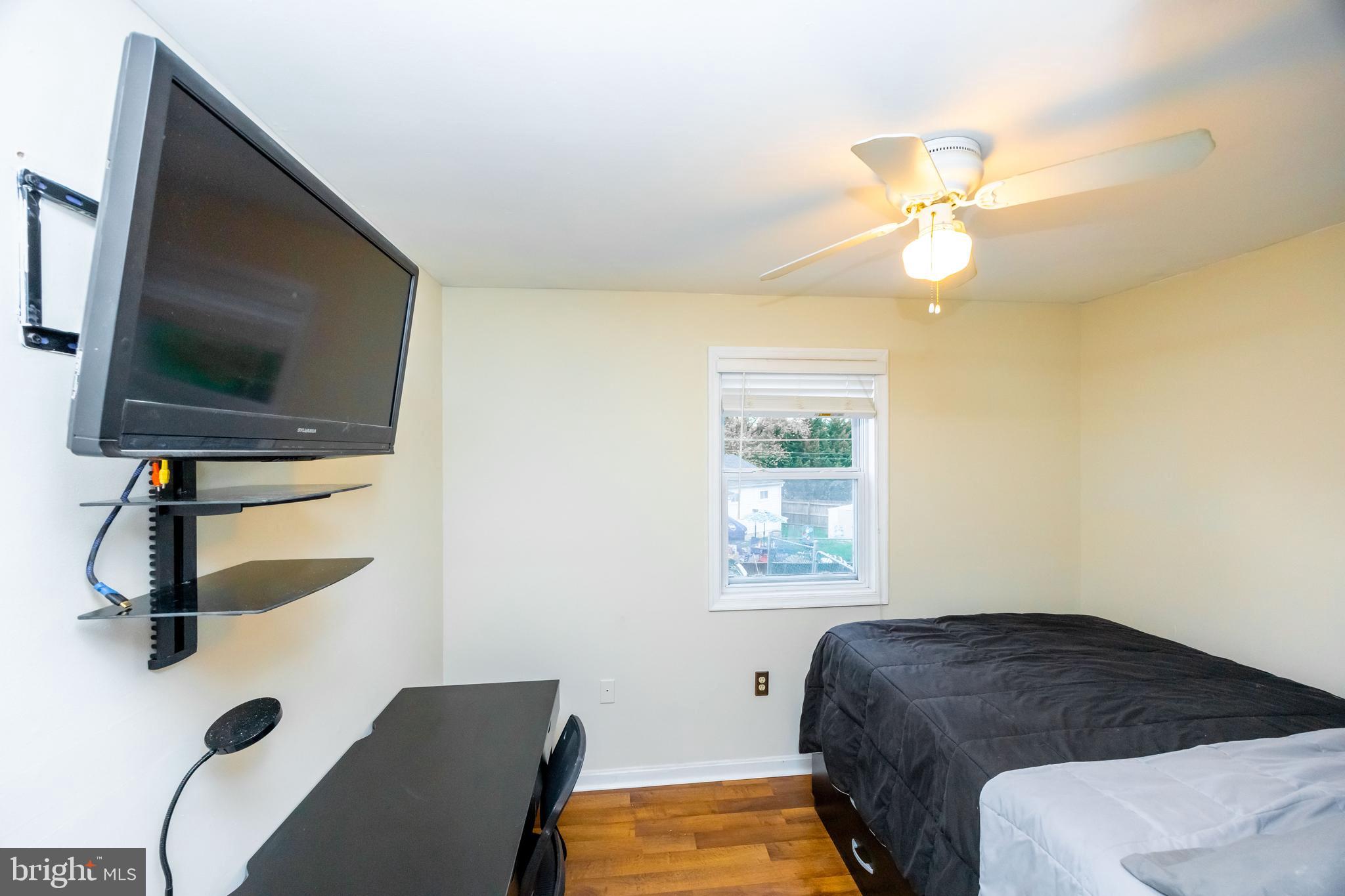 TOLLGATE - Residential