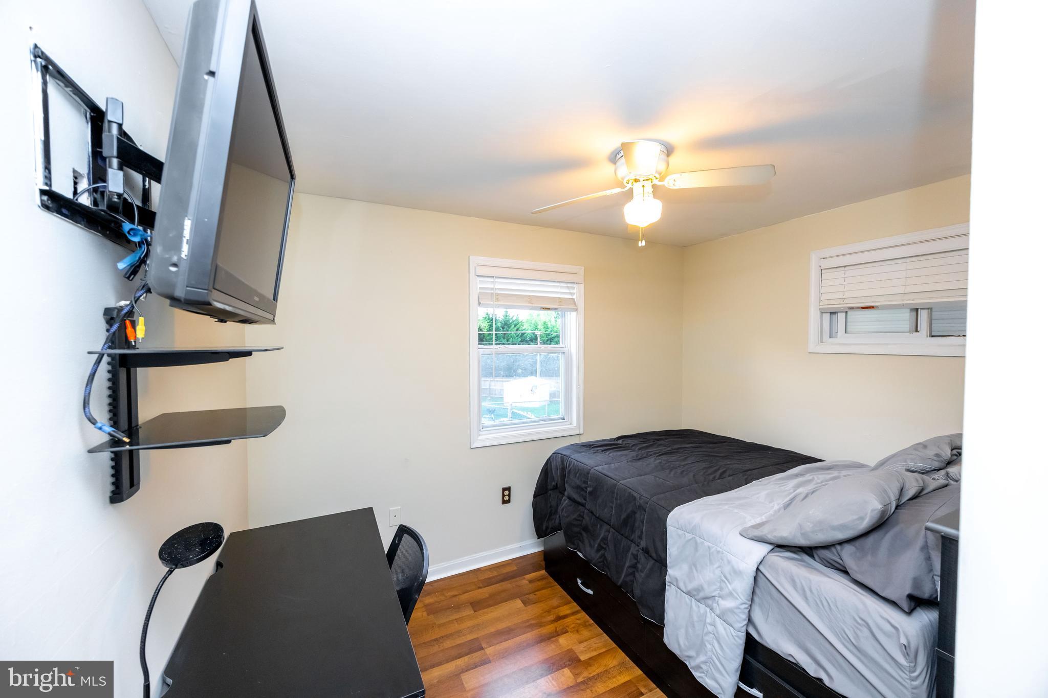 TOLLGATE - Residential