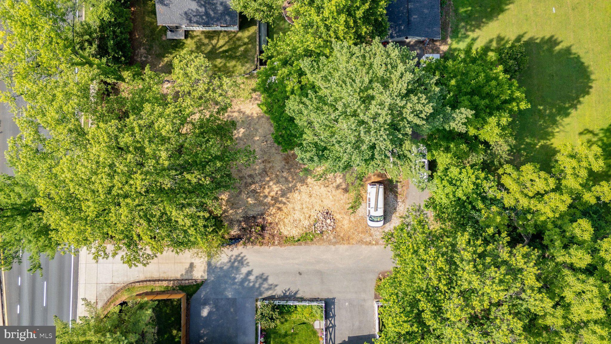 907 MAPLE AVENUE