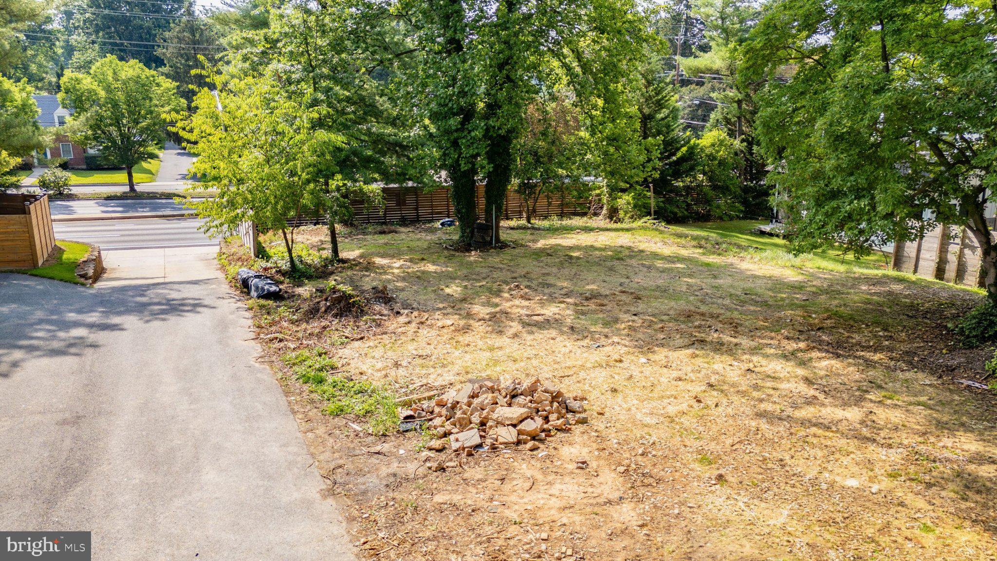 907 MAPLE AVENUE