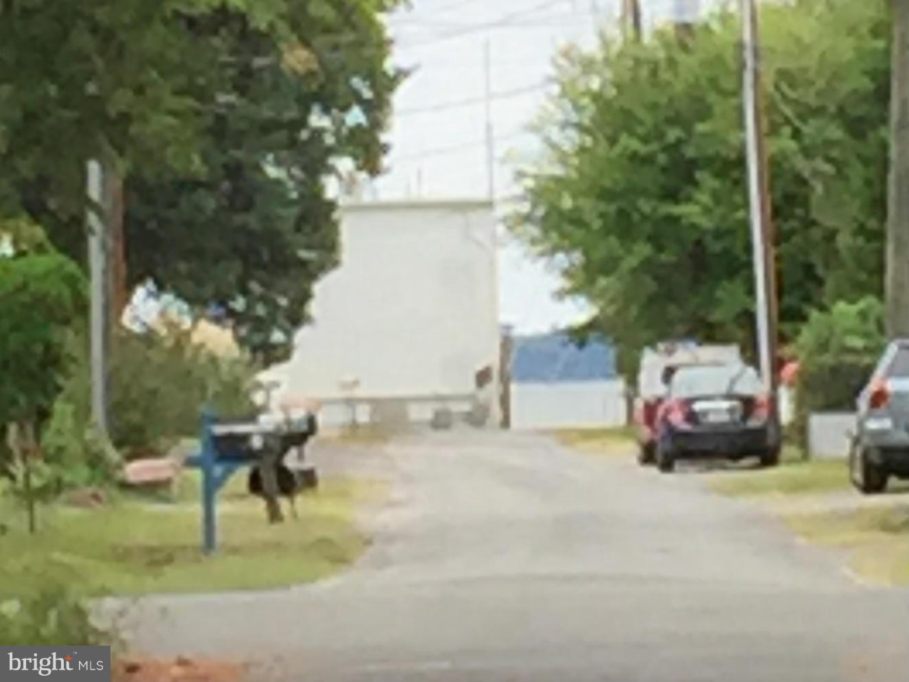 CLASSIC SHORES - Land