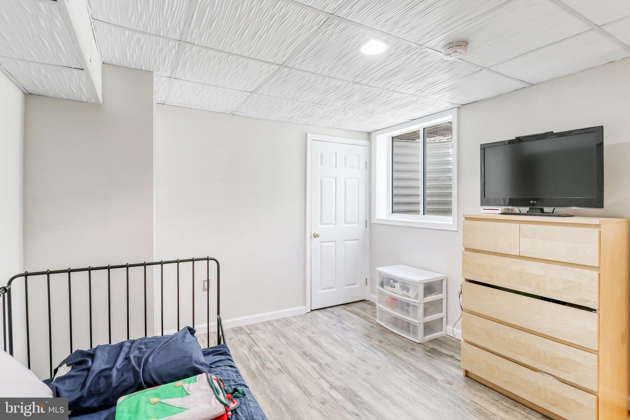 BENT TREE - Residential