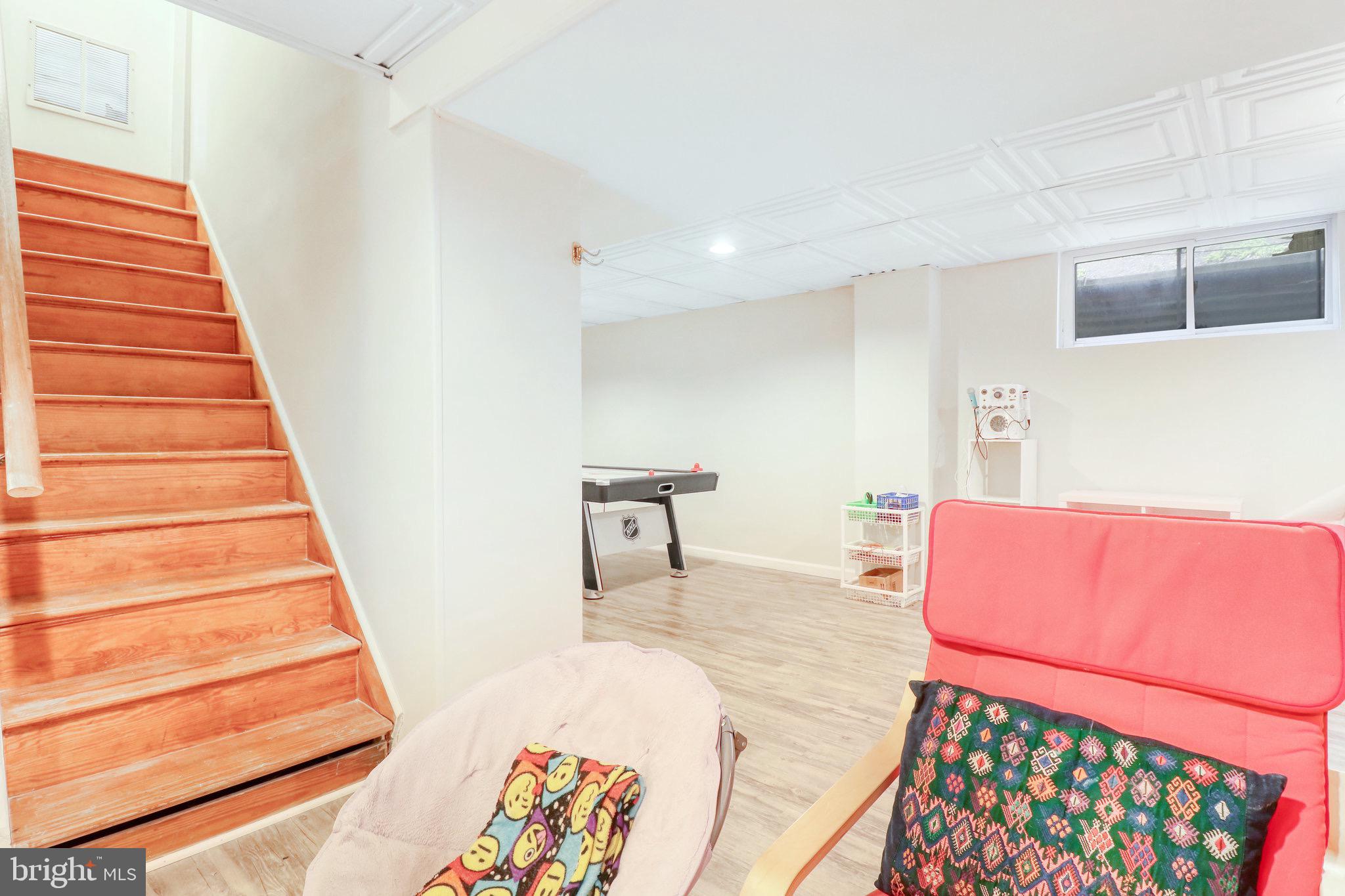 BENT TREE - Residential