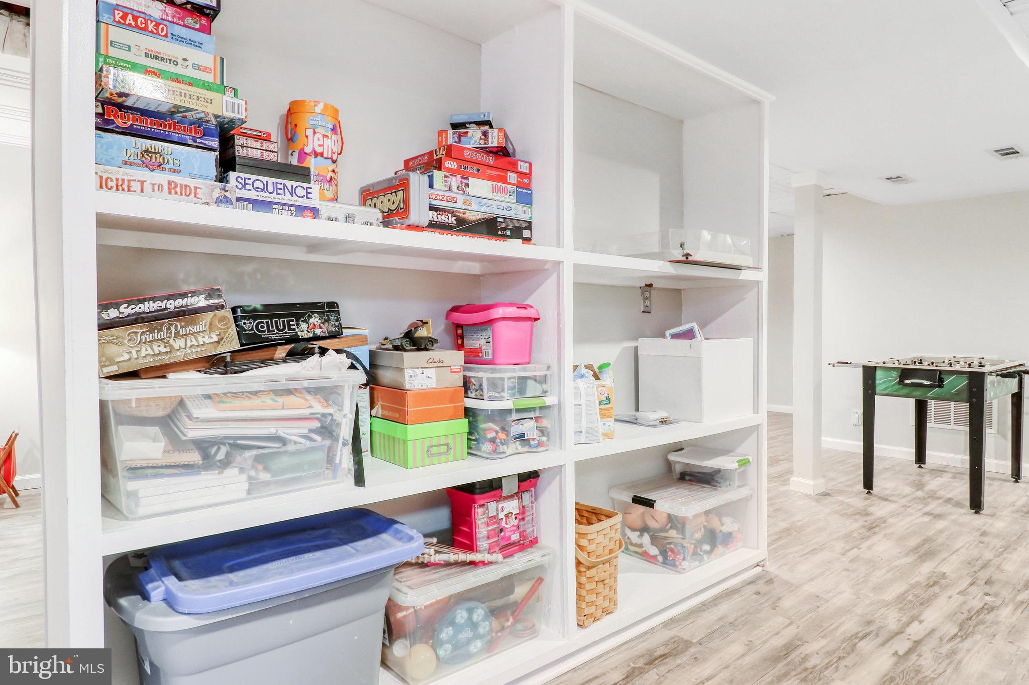 BENT TREE - Residential