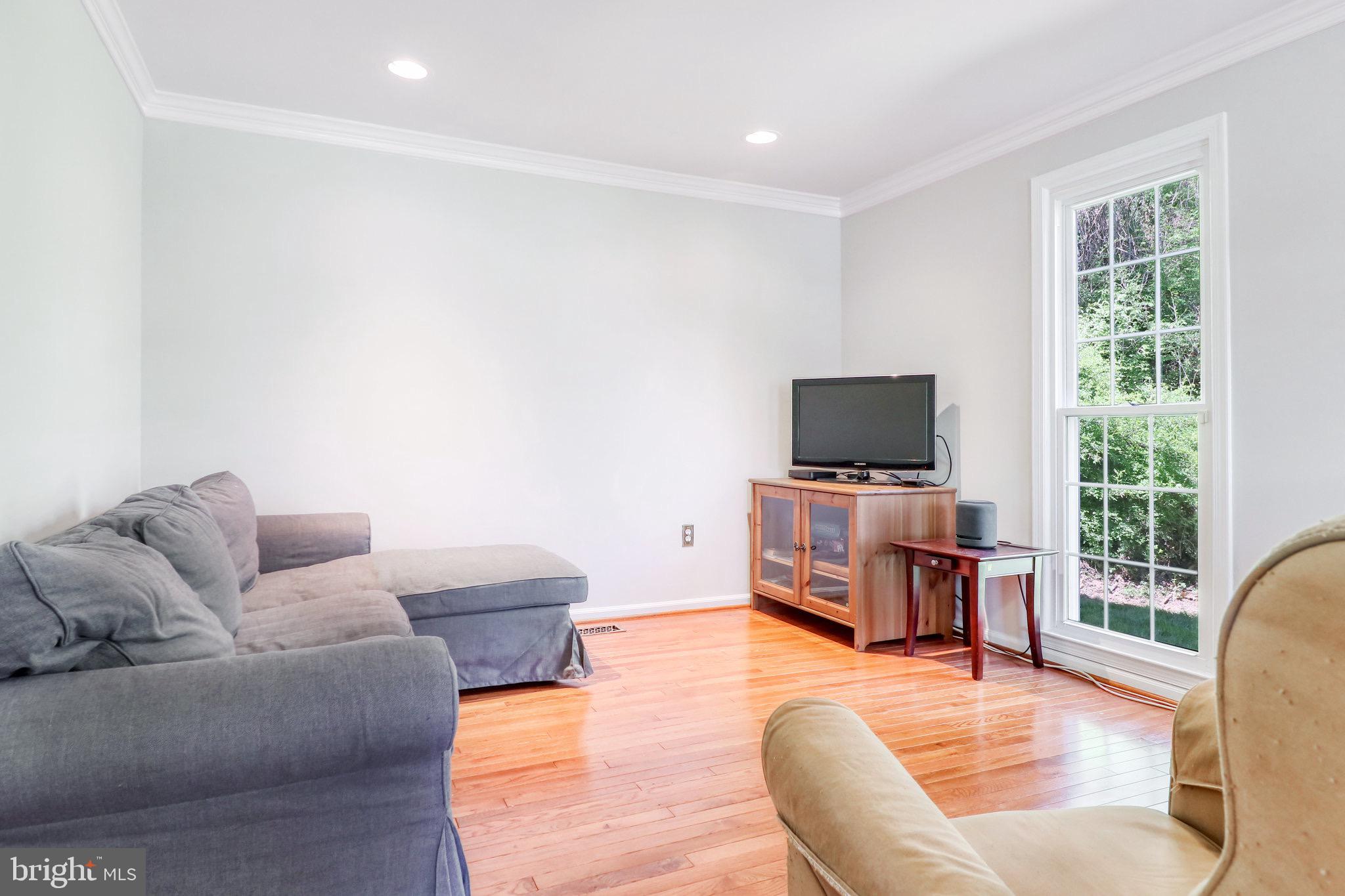 BENT TREE - Residential