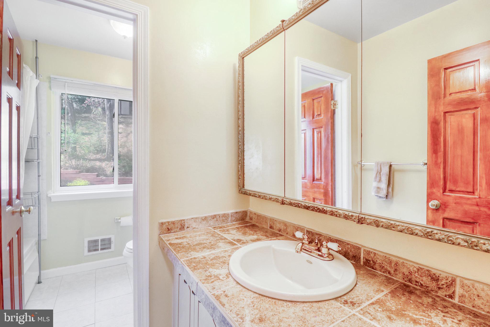 BENT TREE - Residential