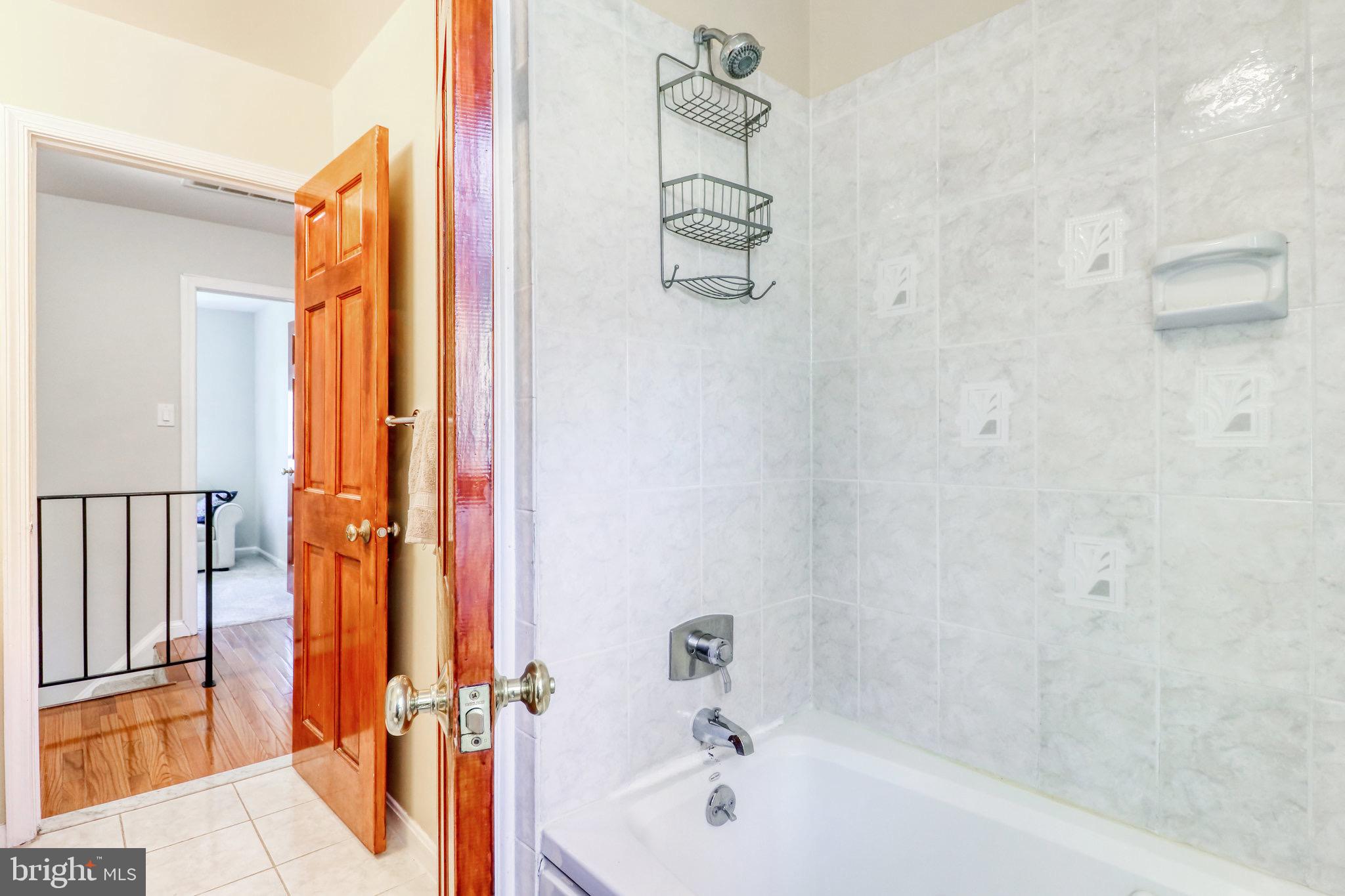 BENT TREE - Residential