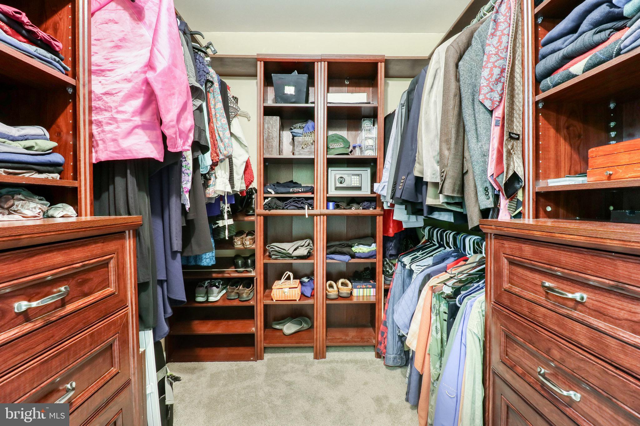 BENT TREE - Residential