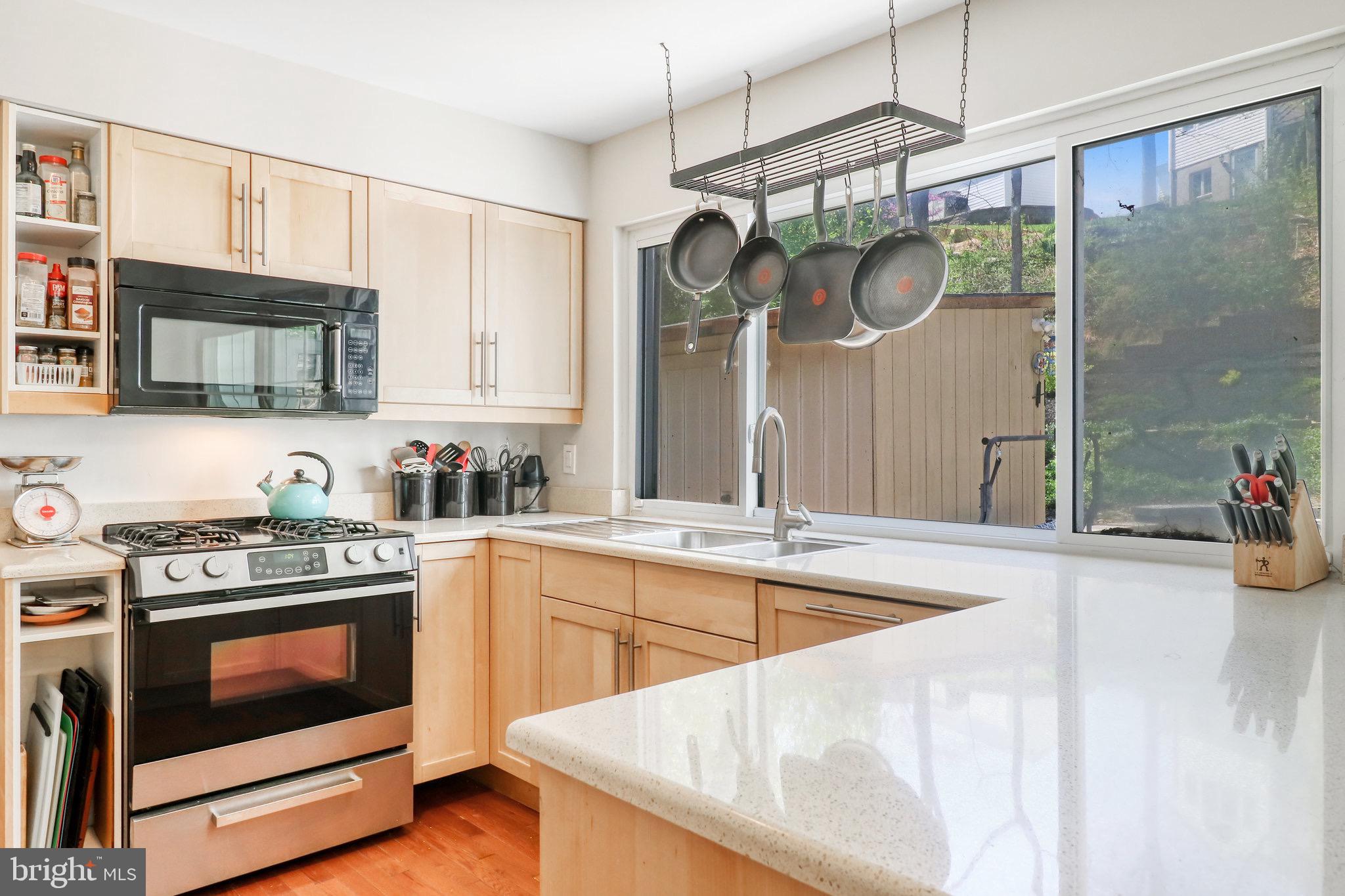 BENT TREE - Residential