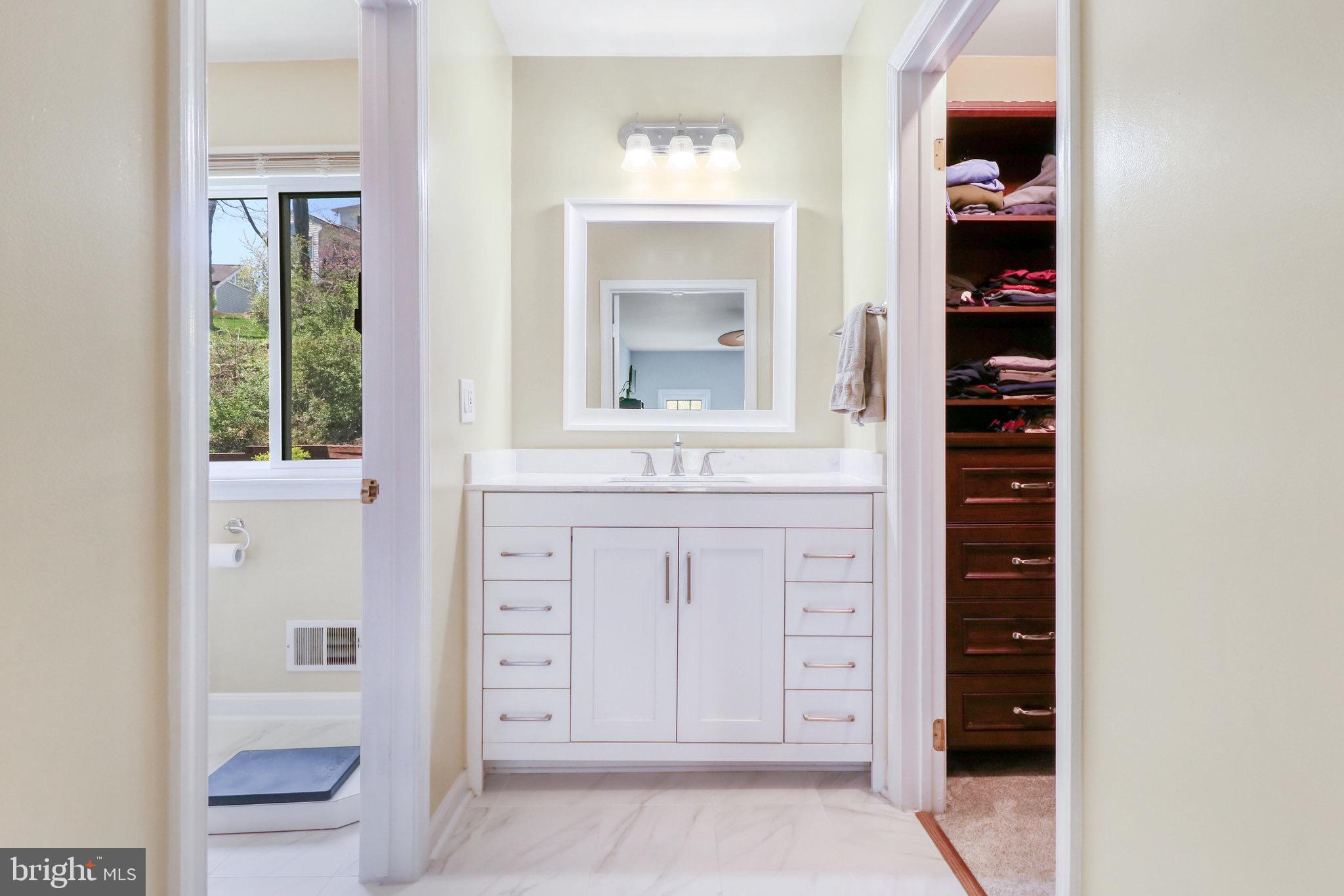 BENT TREE - Residential