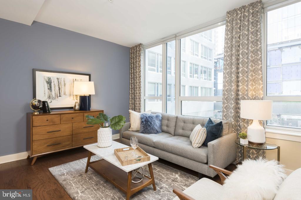 LOGAN SQUARE - Residential Lease