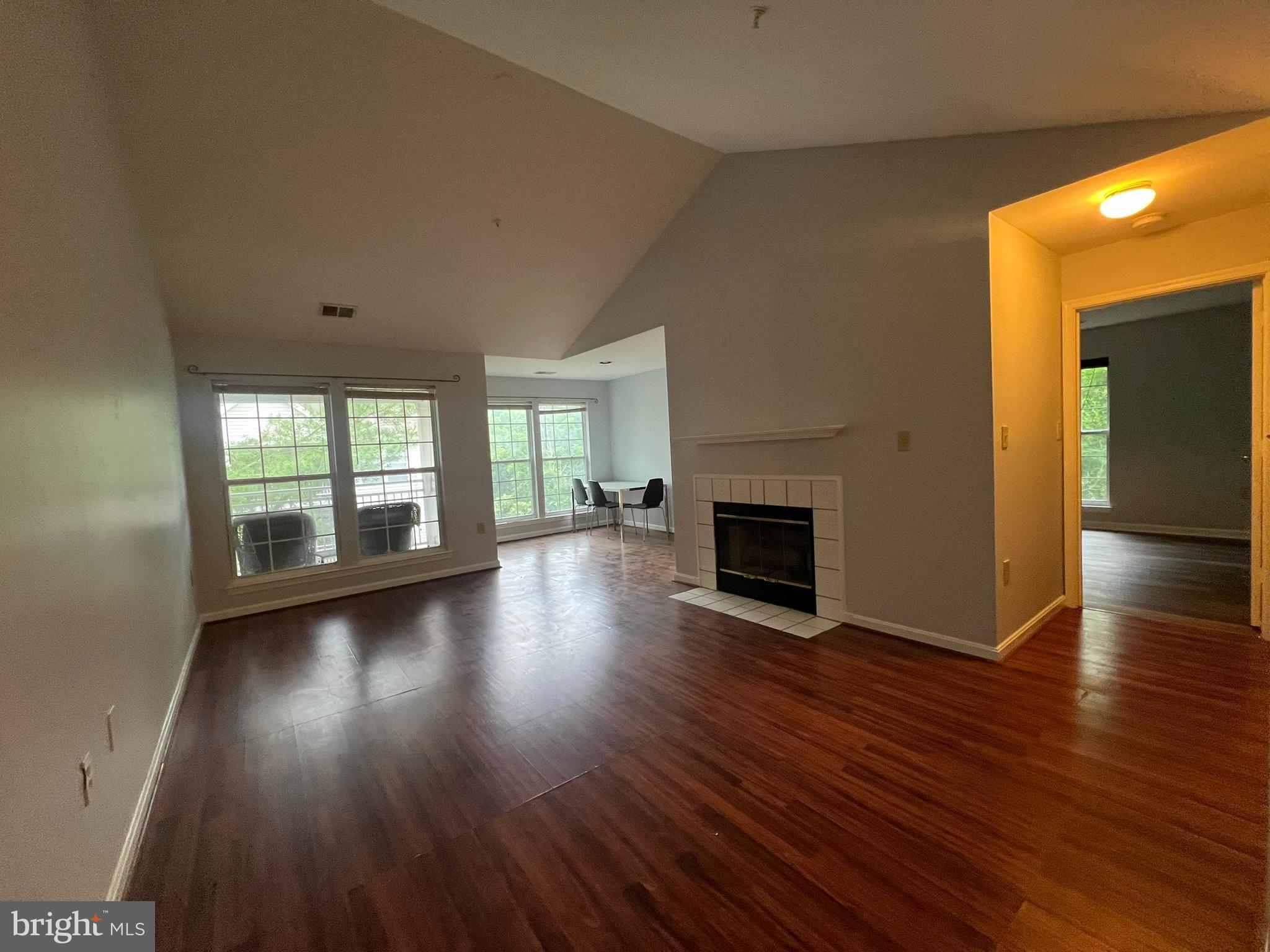 SILVERBROOK WOOD - Residential Lease