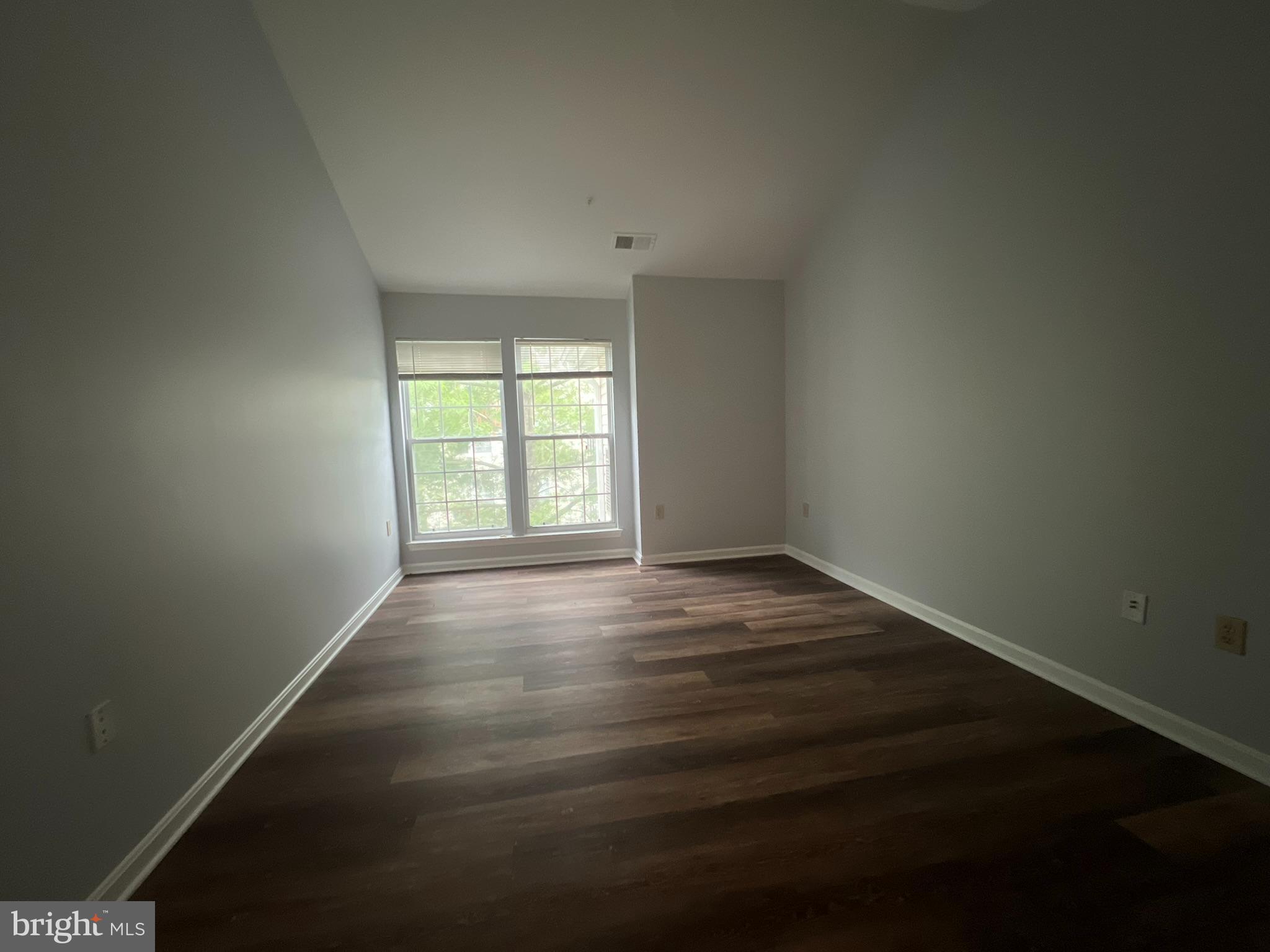 SILVERBROOK WOOD - Residential Lease