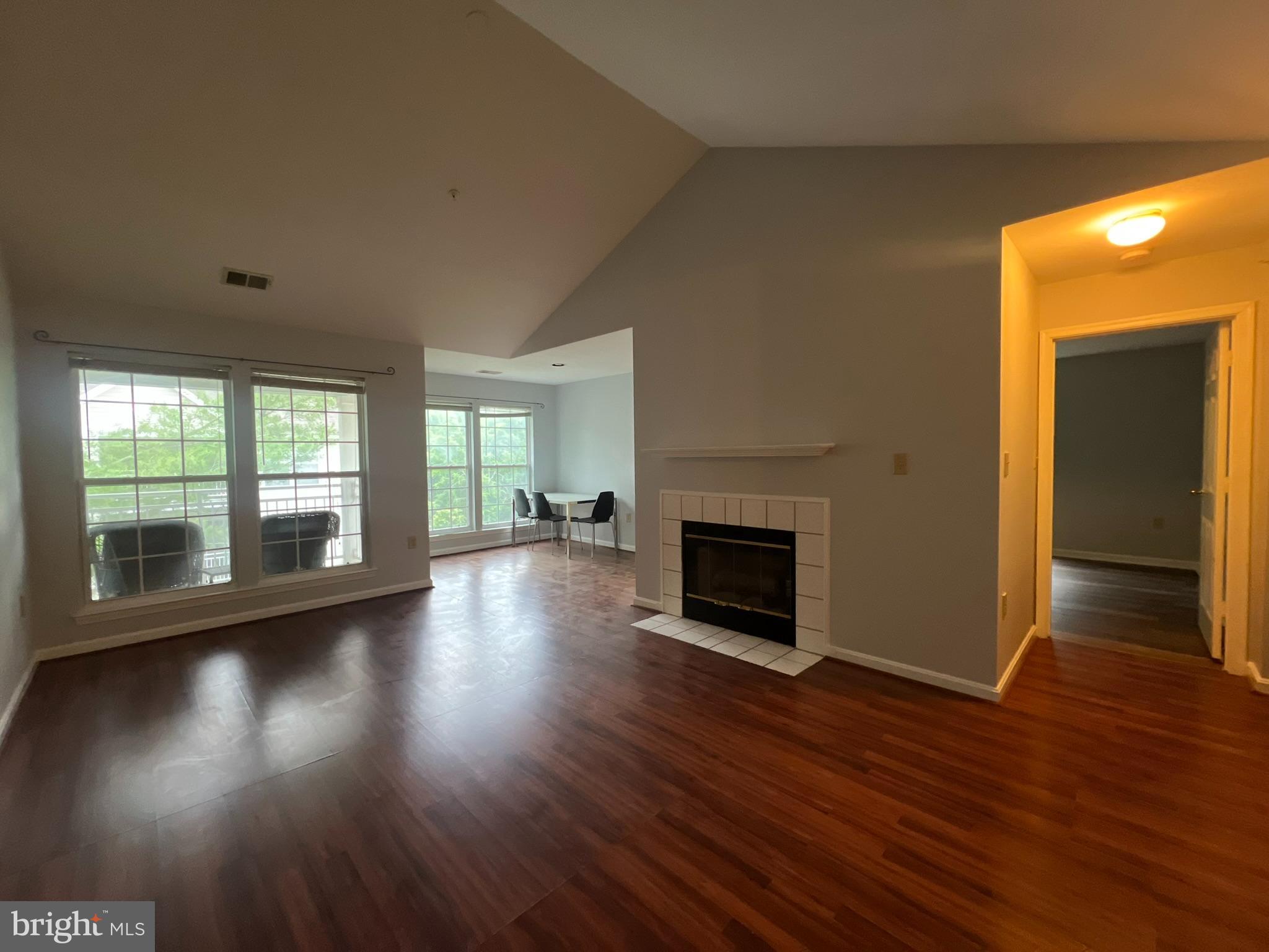 SILVERBROOK WOOD - Residential Lease