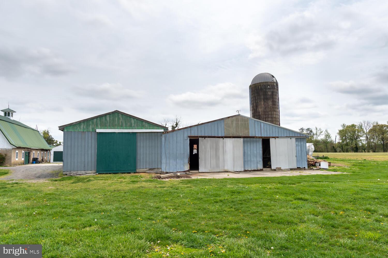 EASTON - Residential