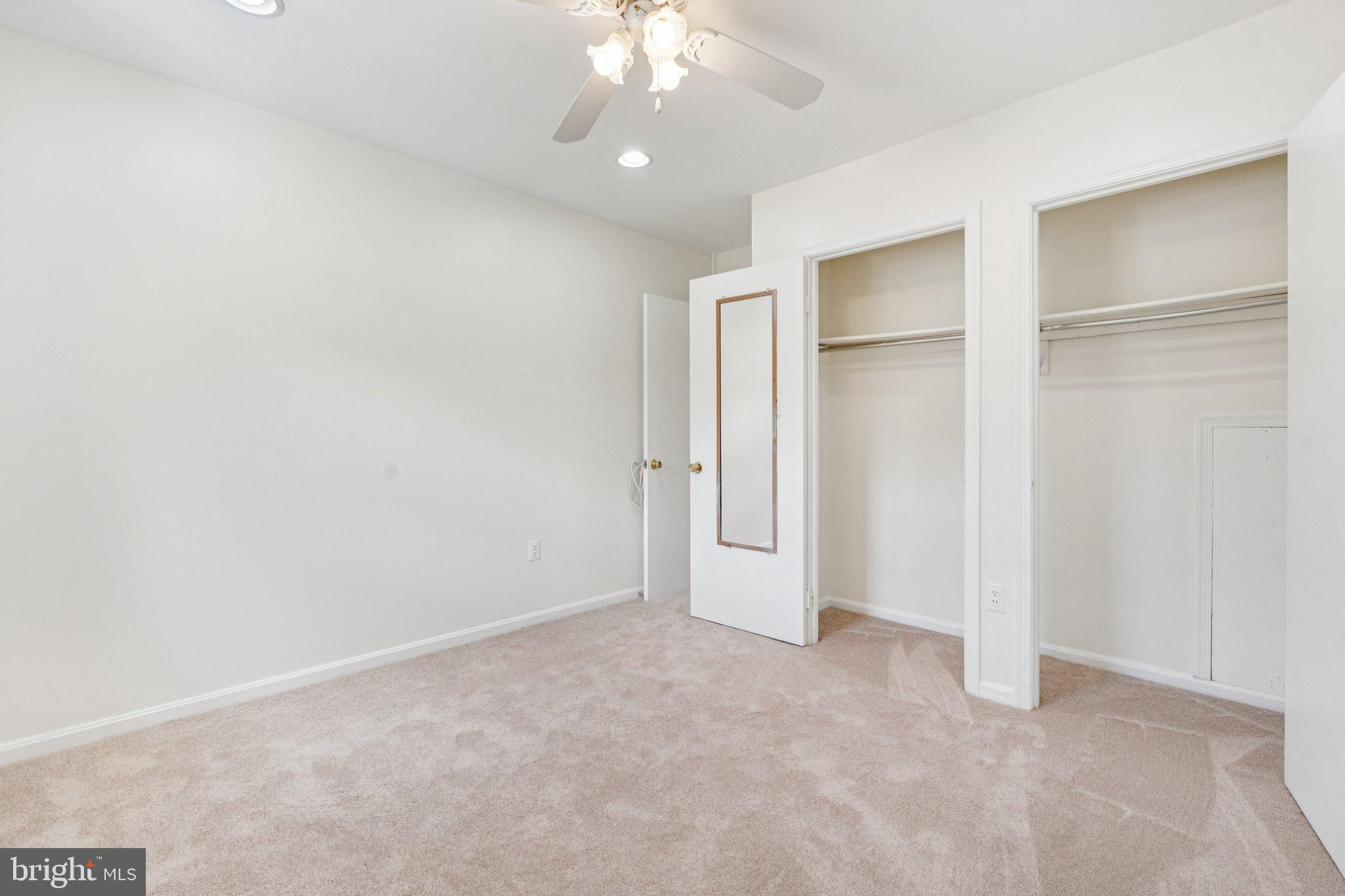 FAIRFAX PLAZA TOWNHOUSES - Residential Lease