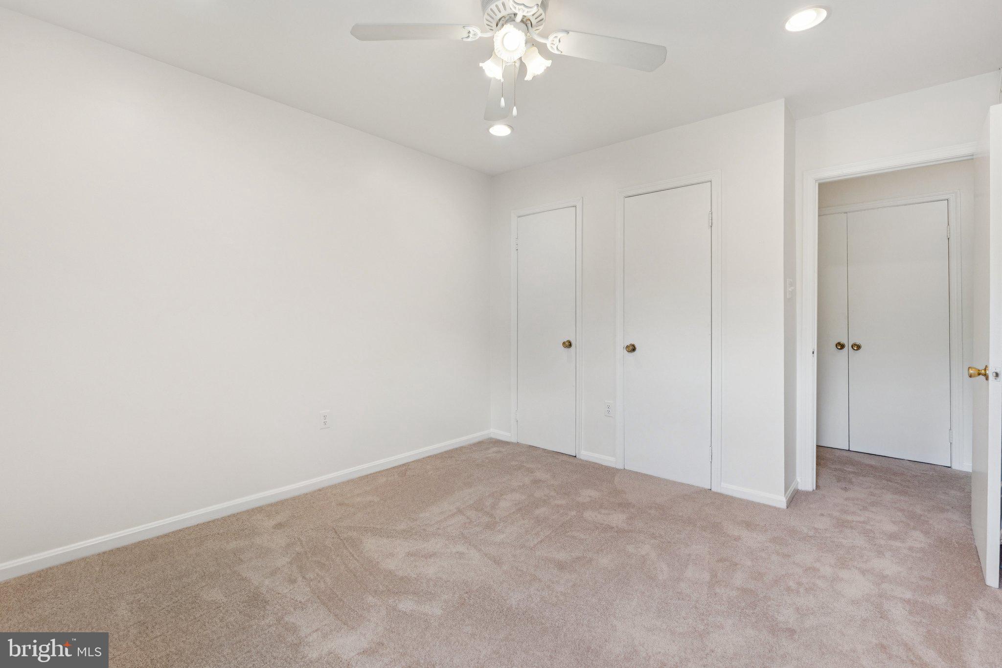 FAIRFAX PLAZA TOWNHOUSES - Residential Lease