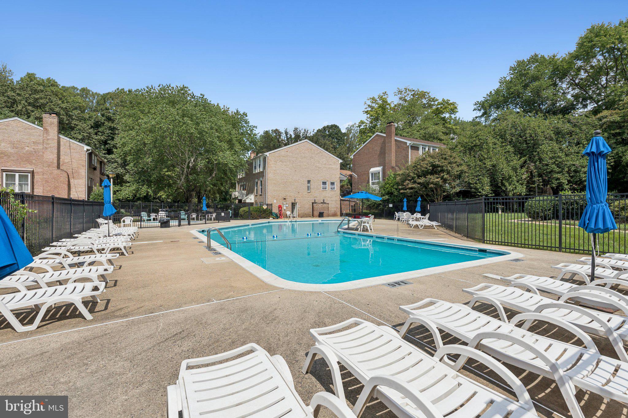 FAIRFAX PLAZA TOWNHOUSES - Residential Lease