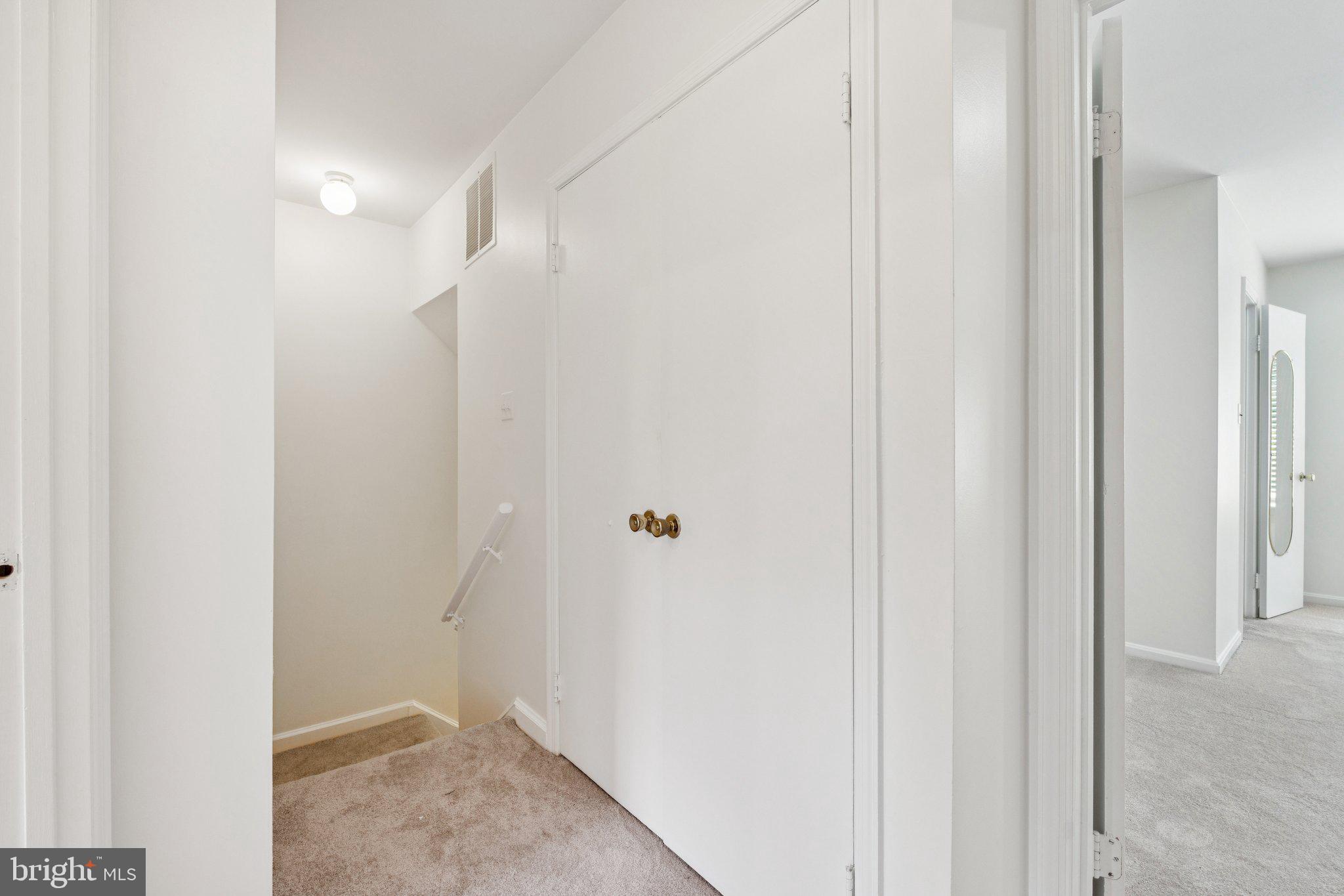 FAIRFAX PLAZA TOWNHOUSES - Residential Lease