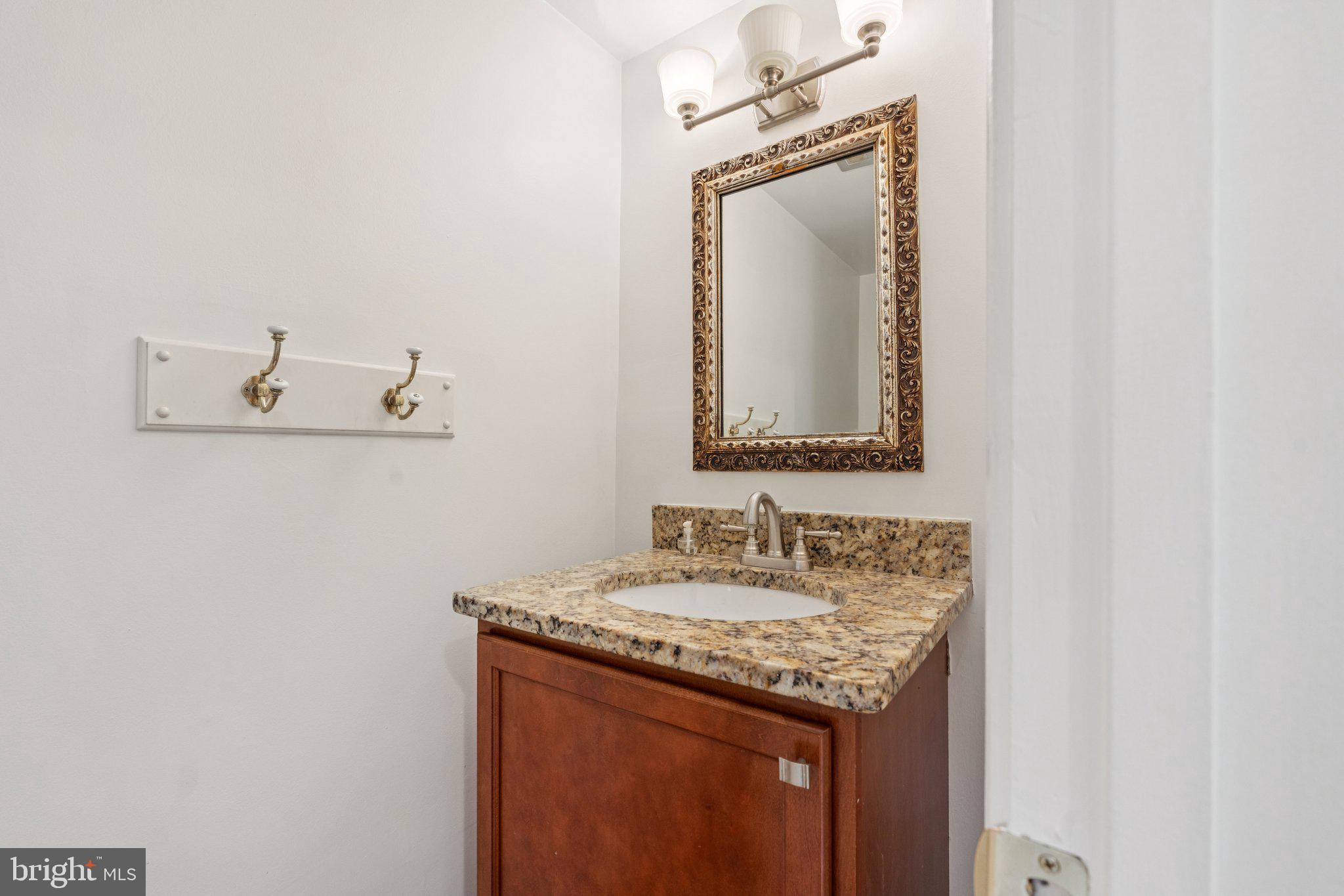 FAIRFAX PLAZA TOWNHOUSES - Residential Lease