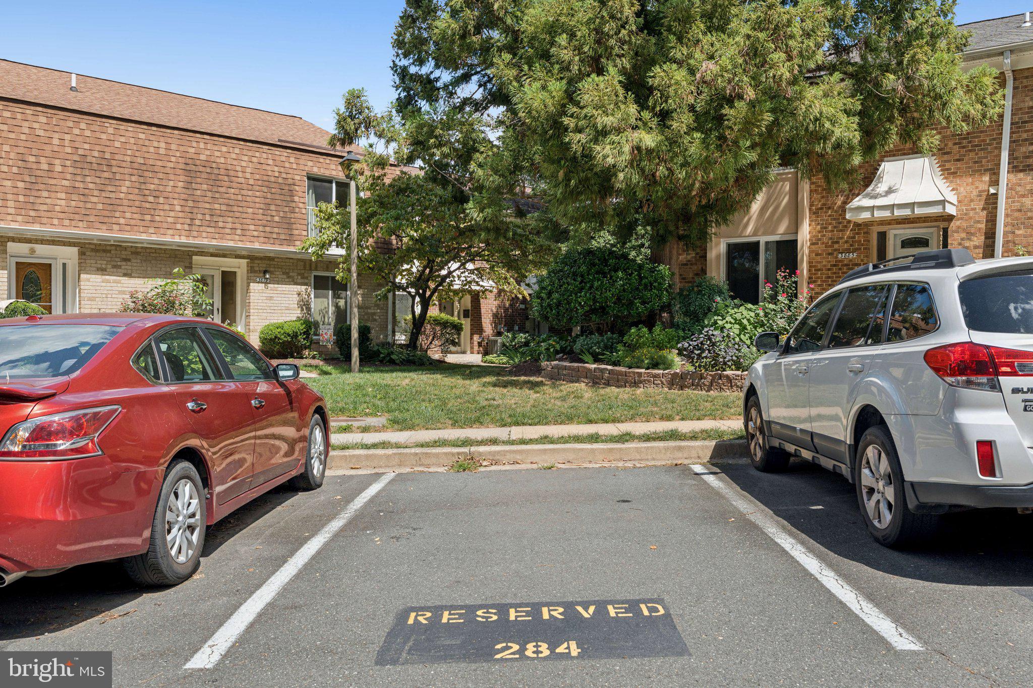 FAIRFAX PLAZA TOWNHOUSES - Residential Lease