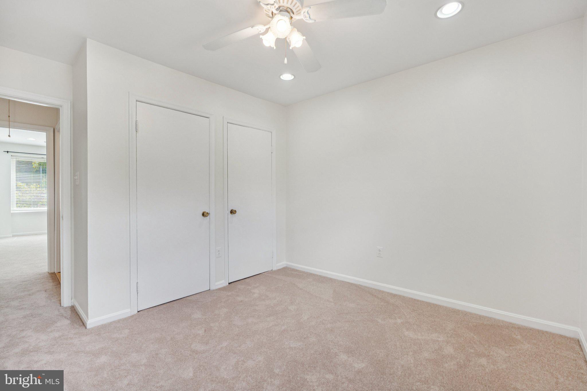 FAIRFAX PLAZA TOWNHOUSES - Residential Lease