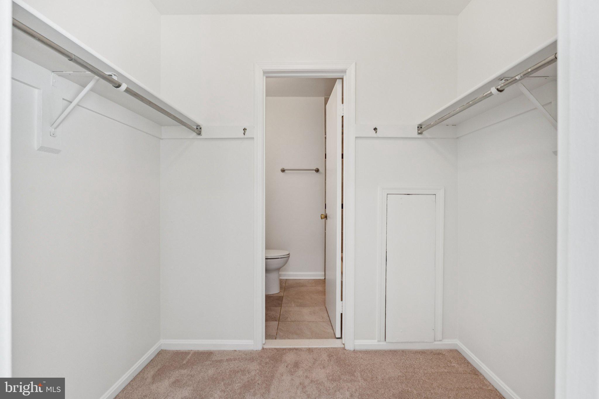 FAIRFAX PLAZA TOWNHOUSES - Residential Lease