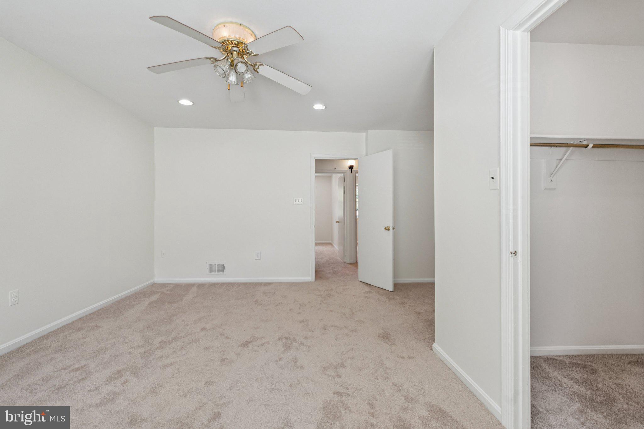 FAIRFAX PLAZA TOWNHOUSES - Residential Lease