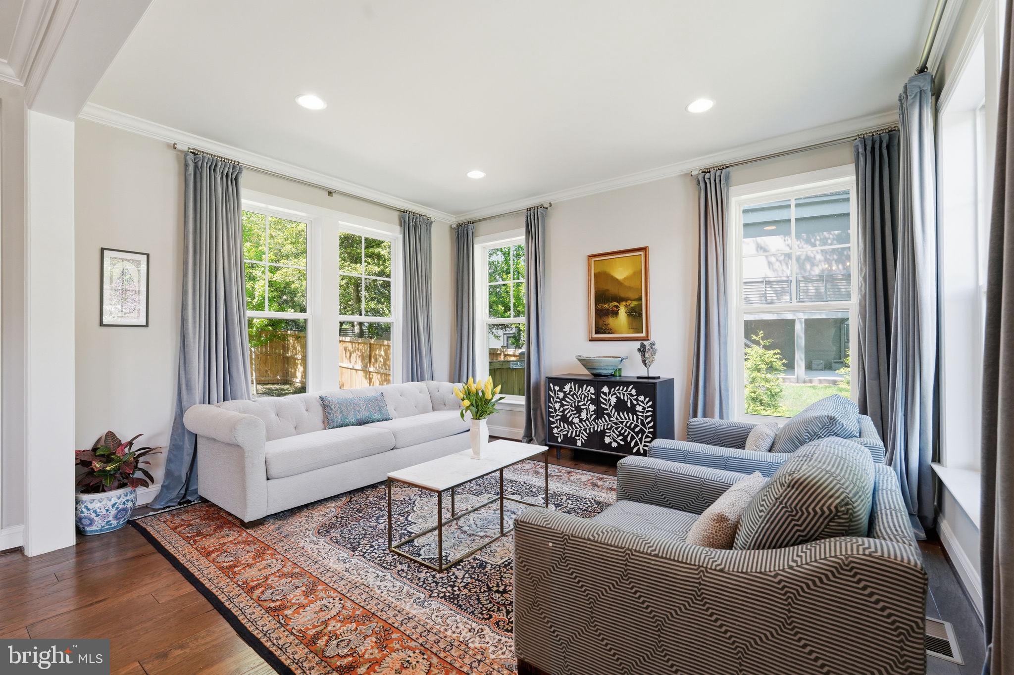 2516 VILLANOVA DRIVE