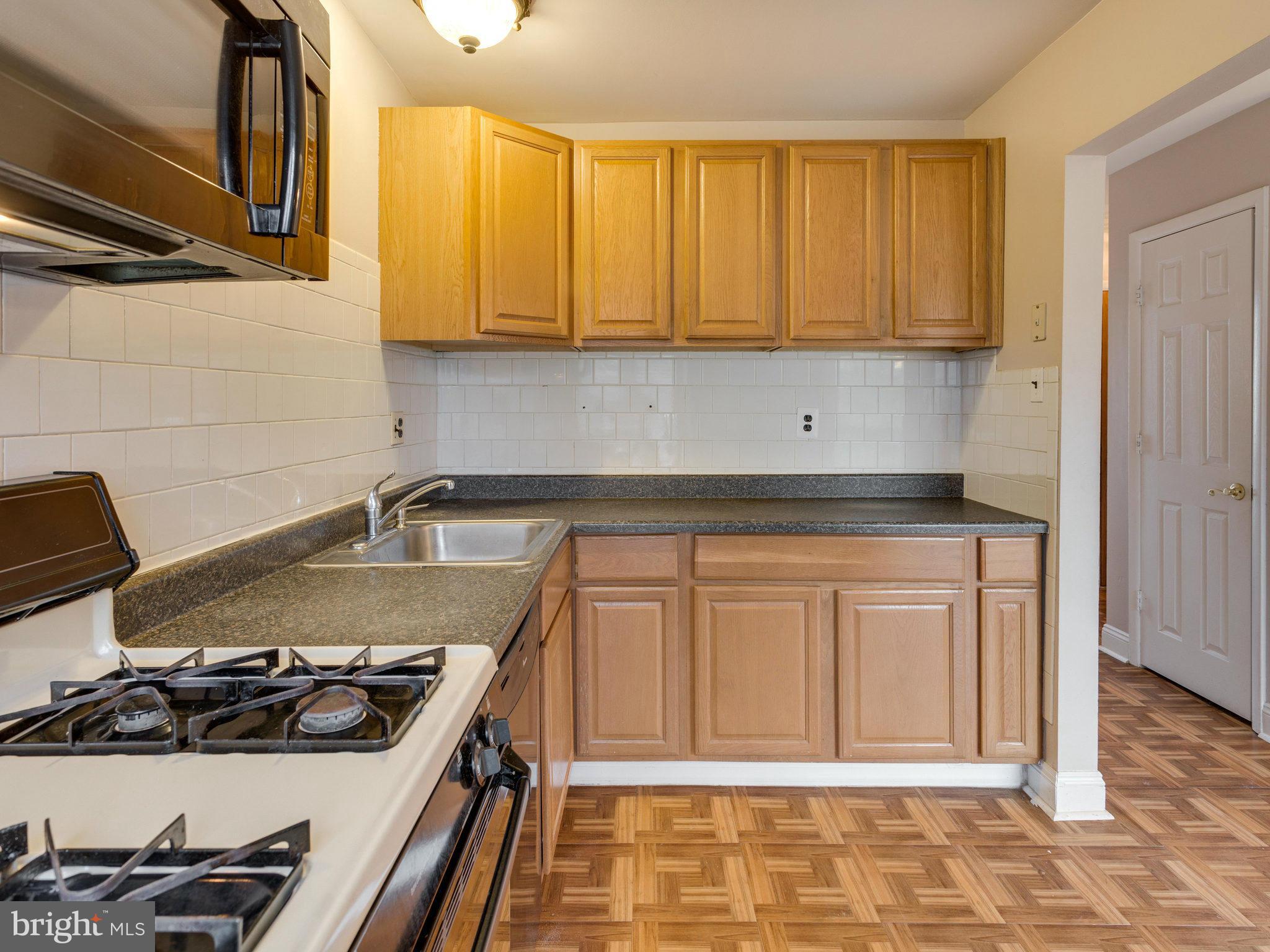 ROLLING VALLEY WEST - Residential