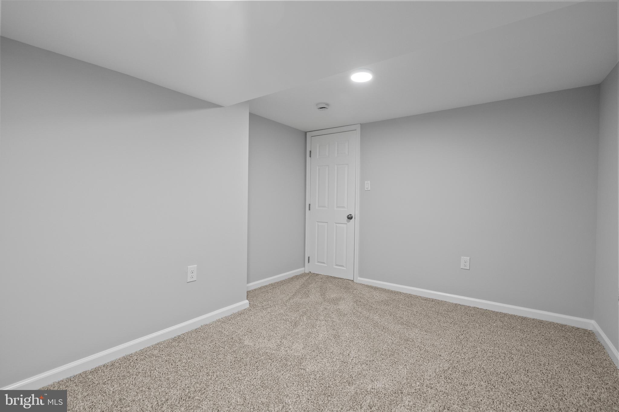 EVERGREEN LAWN - Residential