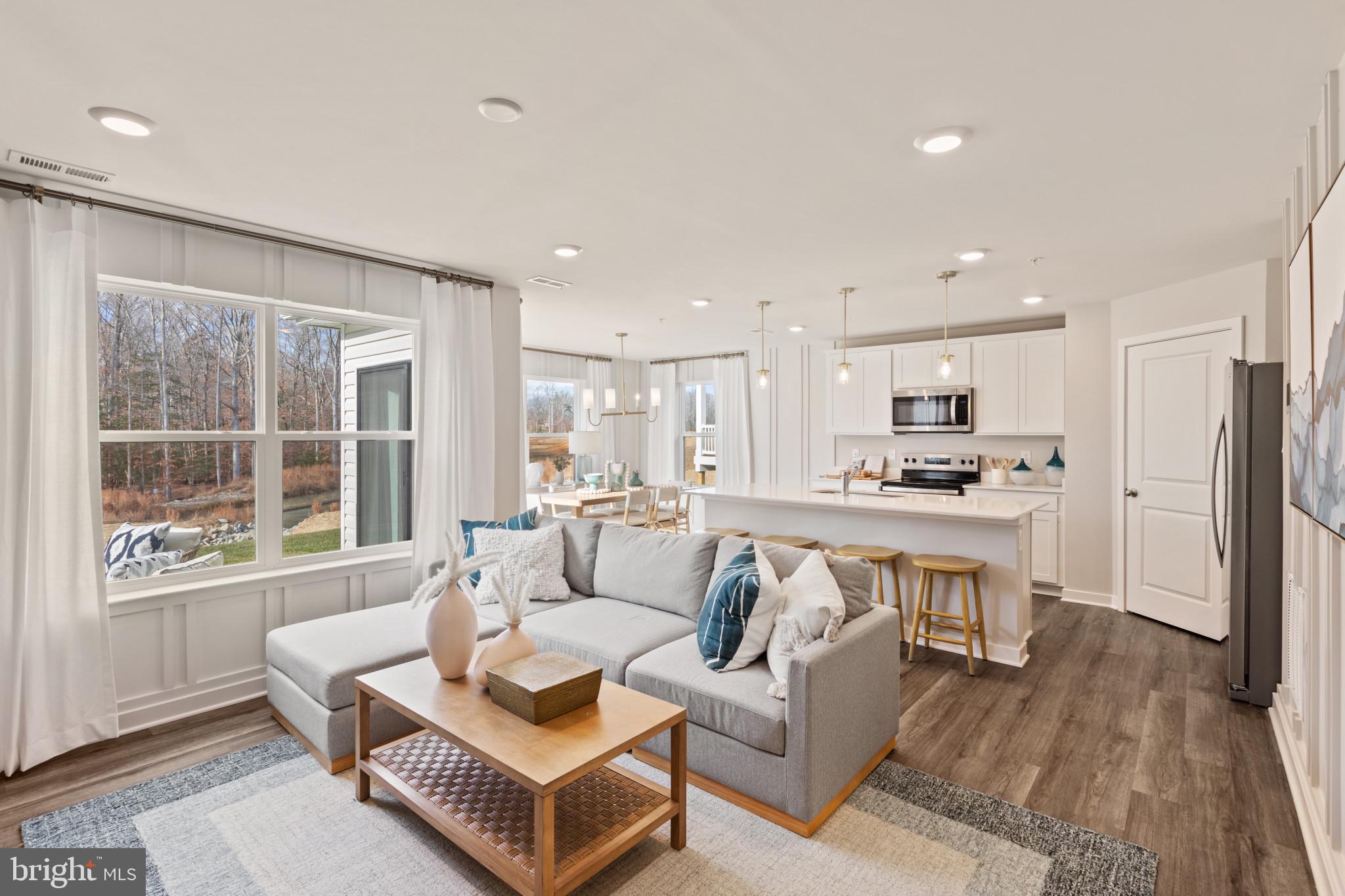 473 WOODGRAIN AVENUE