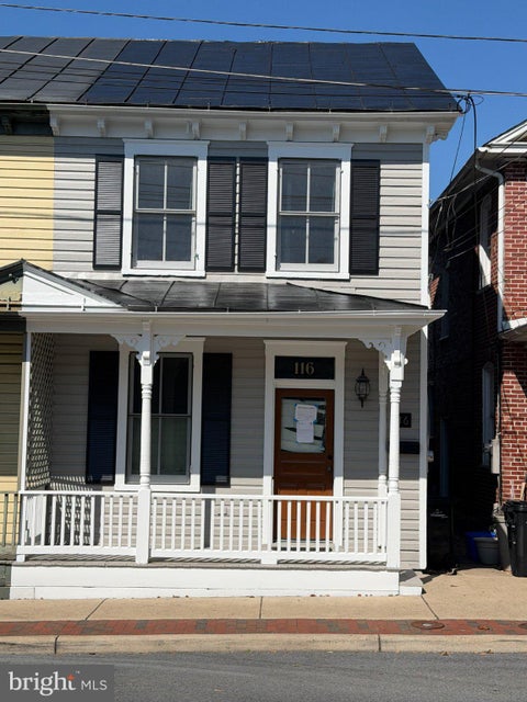 Townhouse For Sale - 116 E Cork Street<br/> WINCHESTER, VA 22601