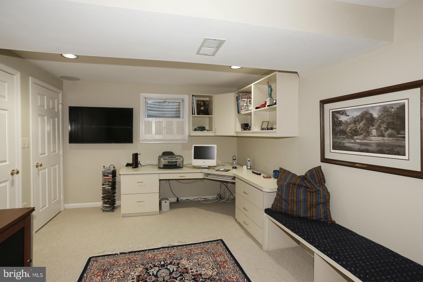 GLEN OAKS - Residential