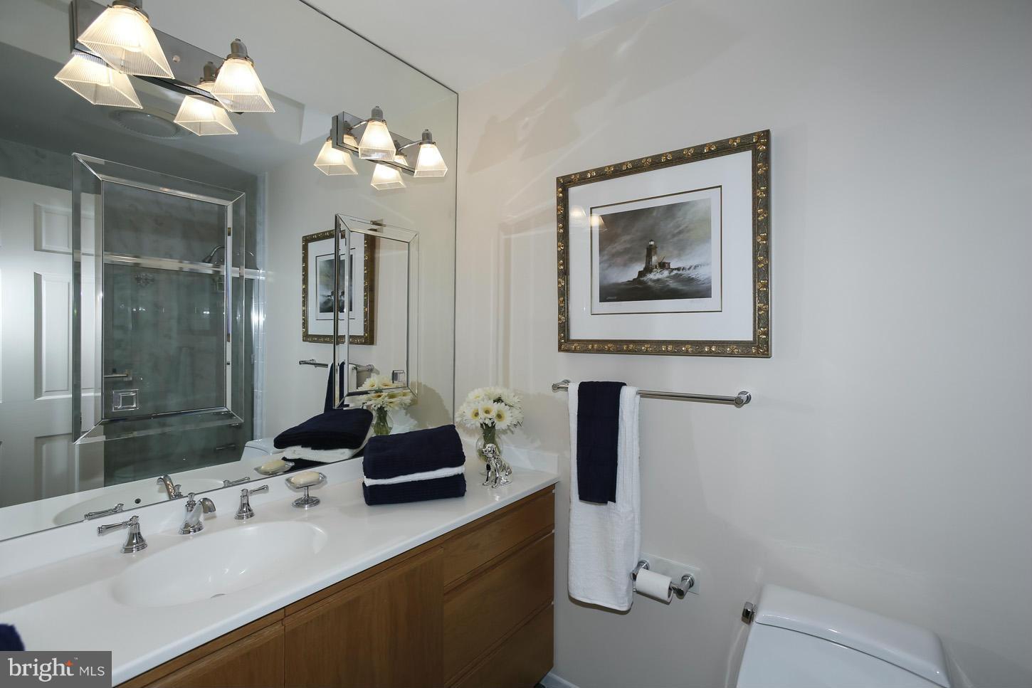 GLEN OAKS - Residential