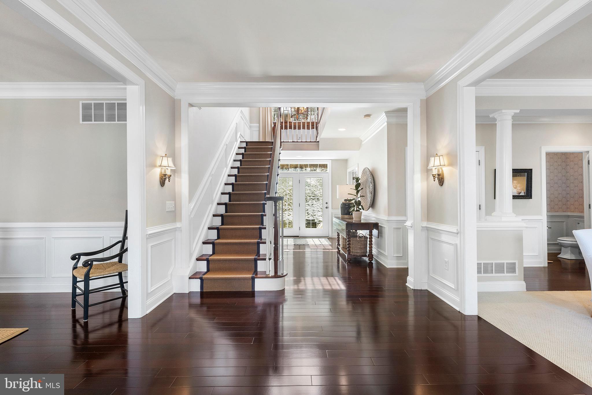 KNOBB HILL - Residential