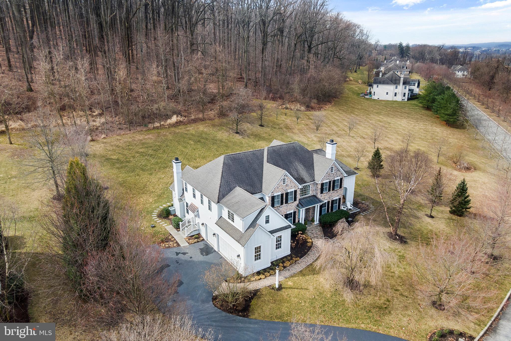 KNOBB HILL - Residential
