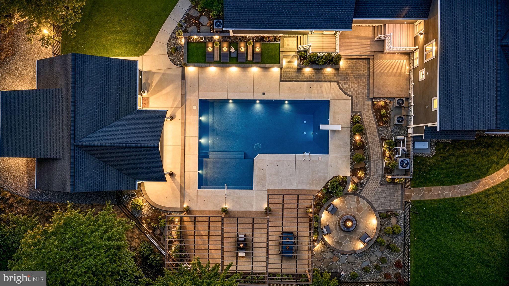 6912 BARCLAY DRIVE