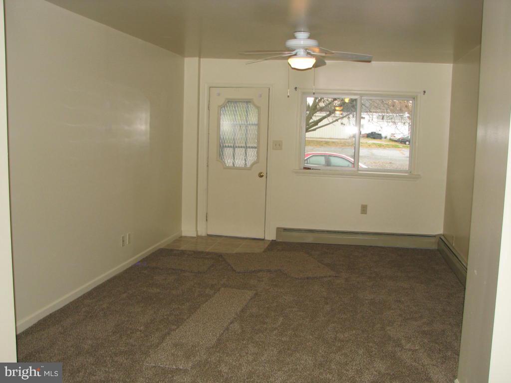 3RD AVE & E. WEIDMAN STS - Residential
