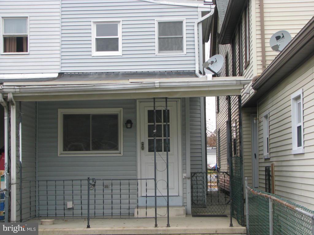 3RD AVE & E. WEIDMAN STS - Residential