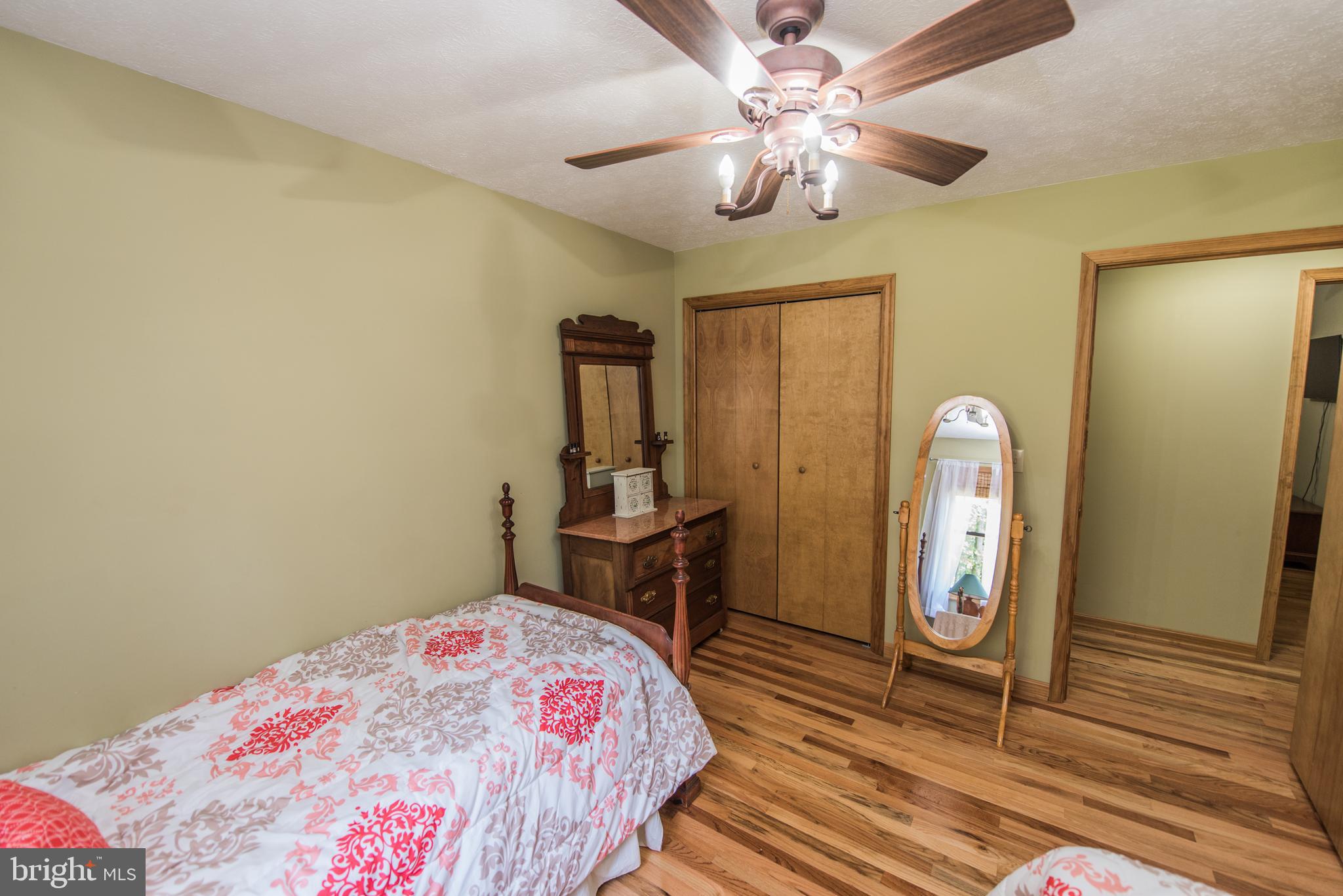 RIVER RIDGE - Residential