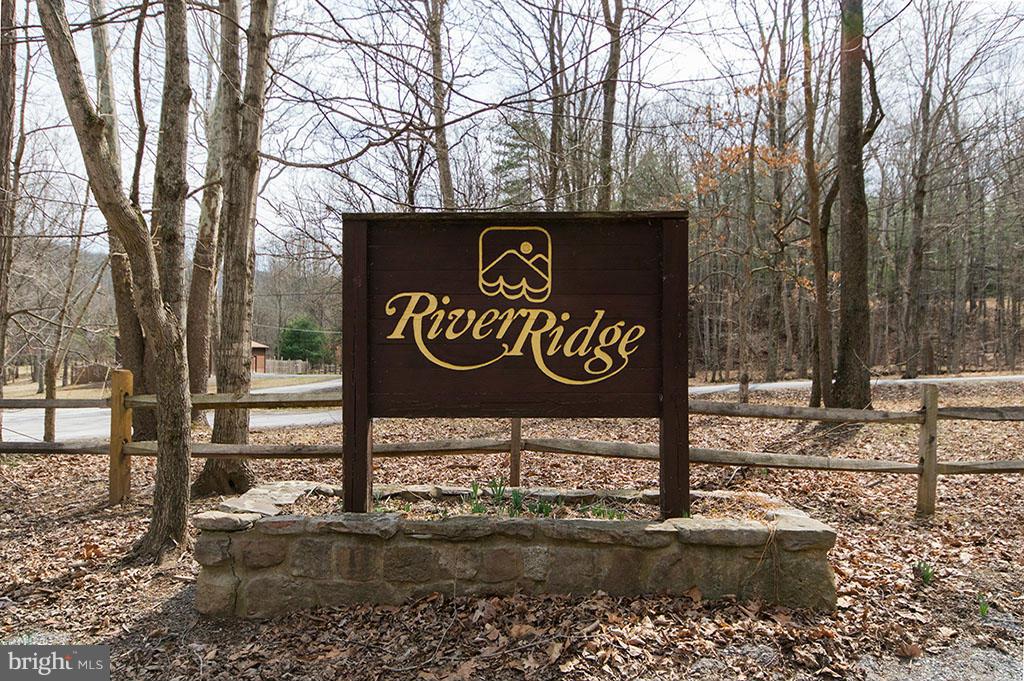 RIVER RIDGE - Residential